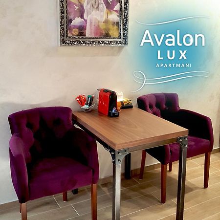 Avalon Lux Studio Apartment Novi Sad Ngoại thất bức ảnh