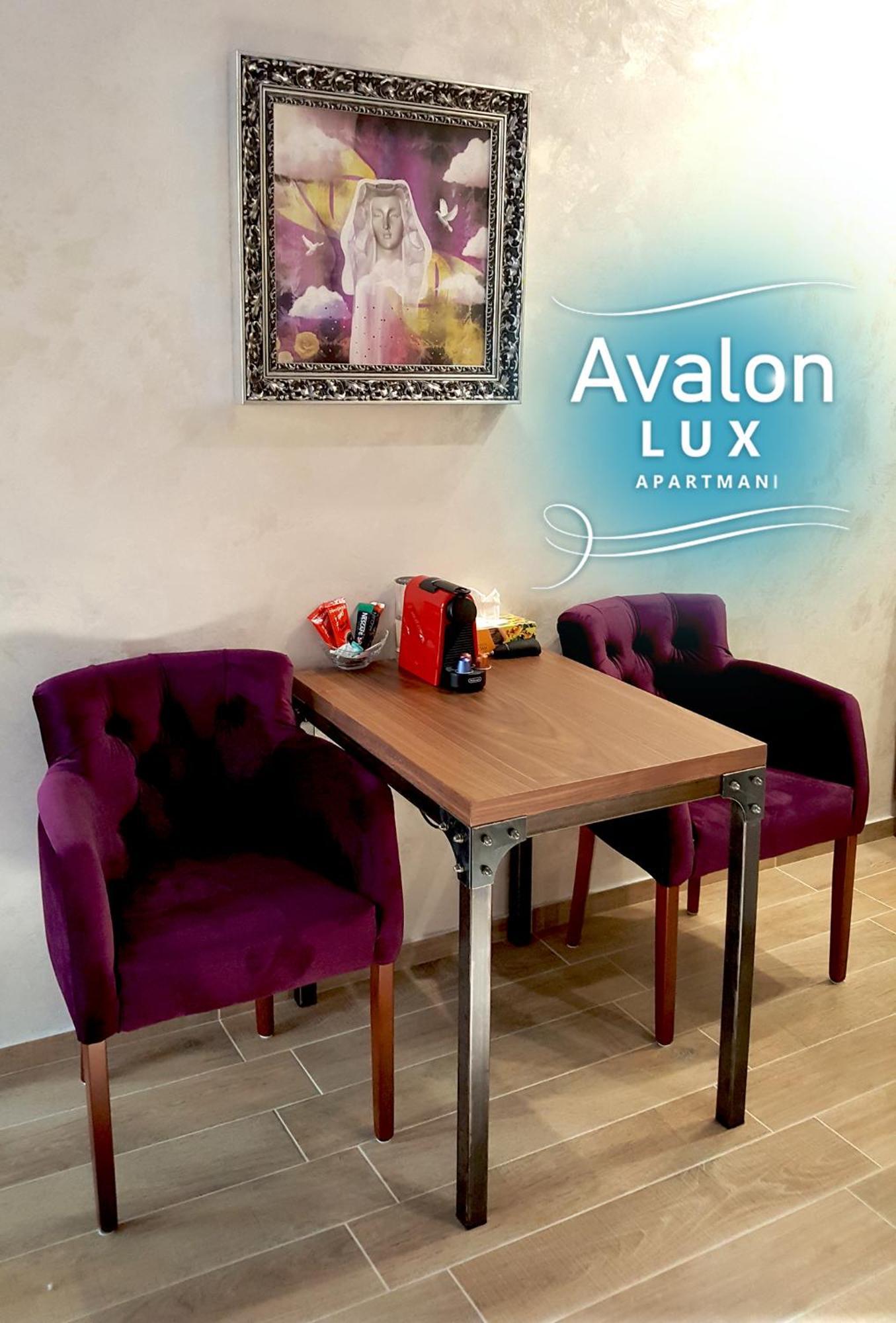 Avalon Lux Studio Apartment Novi Sad Ngoại thất bức ảnh