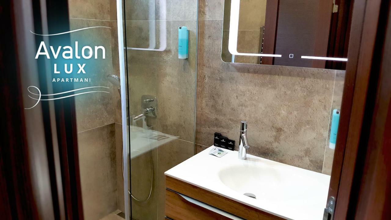 Avalon Lux Studio Apartment Novi Sad Ngoại thất bức ảnh