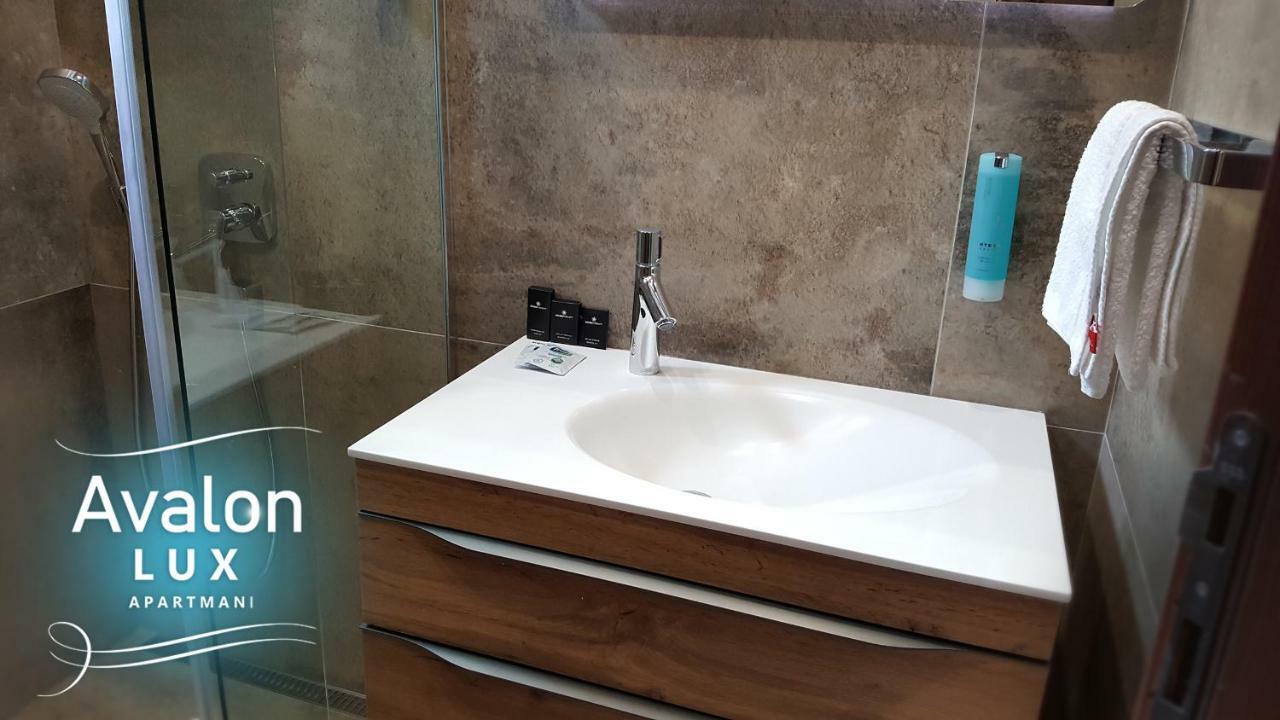 Avalon Lux Studio Apartment Novi Sad Ngoại thất bức ảnh